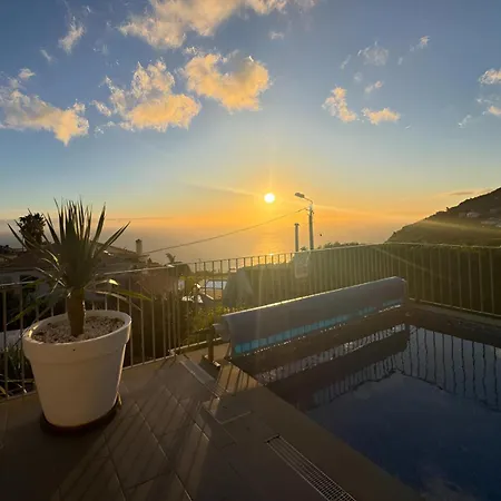 Blue Arco da Calheta (Madeira)